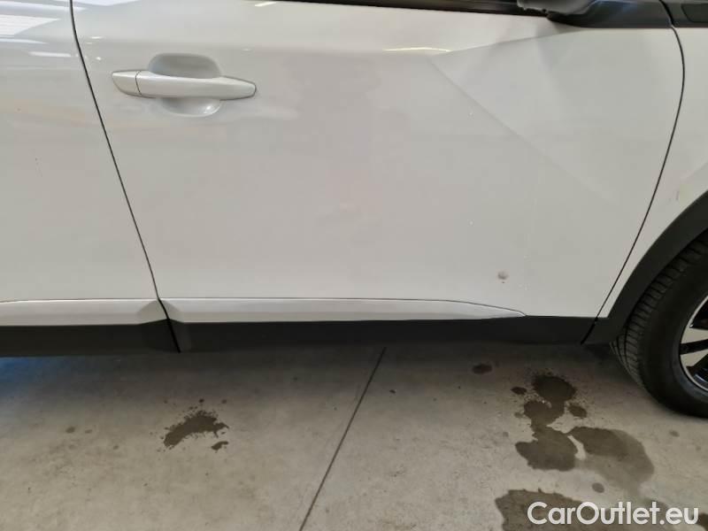Peugeot  2008 PEUGEOT  / 2019 / 5P / CROSSOVER BLUEHDI 130 EAT8 ALLURE PACK S/S AUT. #34