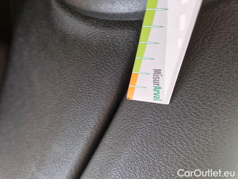 Fiat  500 FIAT X / 2018 / 5P / CROSSOVER 1.3 MJET 95CV E6D CONNECT #73