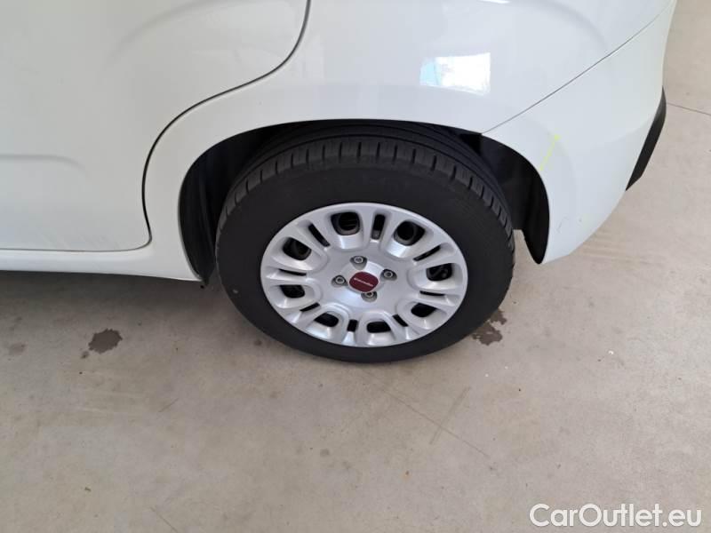 Fiat  Panda FIAT  / 2011 / 5P / BERLINA 1.2 69CV E6 EASY #70