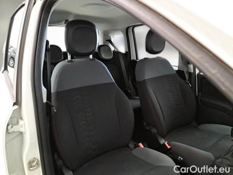 Fiat  Panda FIAT  / 2011 / 5P / BERLINA 1.2 69CV E6 EASY #13