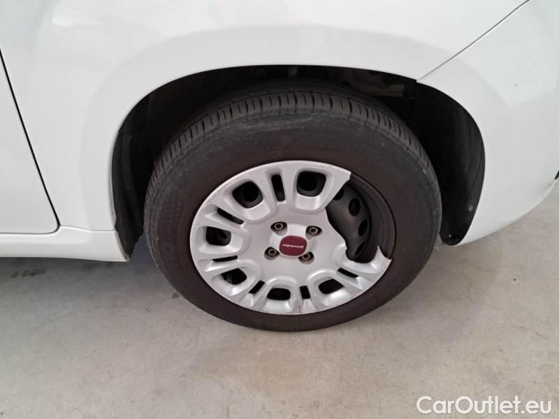 Fiat  Panda FIAT  / 2011 / 5P / BERLINA 1.2 69CV E6 EASY #17