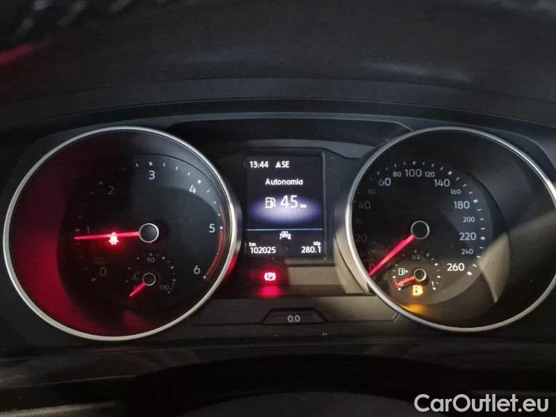 Volkswagen  Tiguan VOLKSWAGEN  / 2016 / 5P / SUV 2.0 TDI SCR 110KW BUSINESS BMT #4