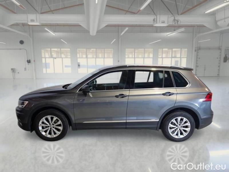 Volkswagen  Tiguan VOLKSWAGEN  / 2016 / 5P / SUV 2.0 TDI SCR 110KW BUSINESS BMT #8