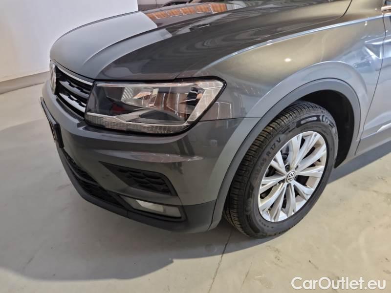 Volkswagen  Tiguan VOLKSWAGEN  / 2016 / 5P / SUV 2.0 TDI SCR 110KW BUSINESS BMT #25