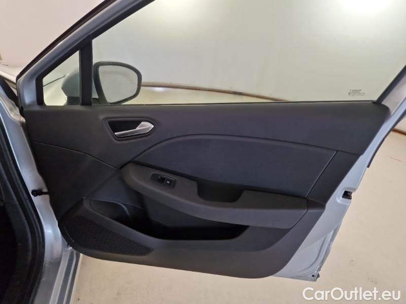 Renault  Clio RENAULT  / 2019 / 5P / BERLINA 1.5 DCI BLUE 74KW BUSINESS #111