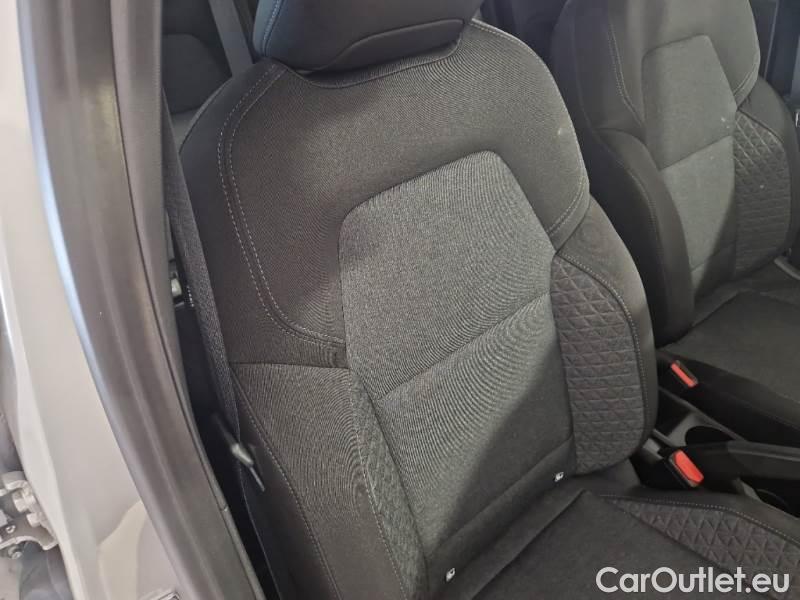 Renault  Clio RENAULT  / 2019 / 5P / BERLINA 1.5 DCI BLUE 74KW BUSINESS #107