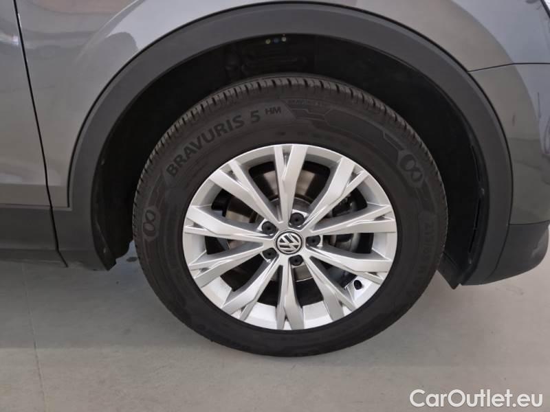 Volkswagen  Tiguan VOLKSWAGEN  / 2016 / 5P / SUV 2.0 TDI SCR 110KW BUSINESS BMT #17