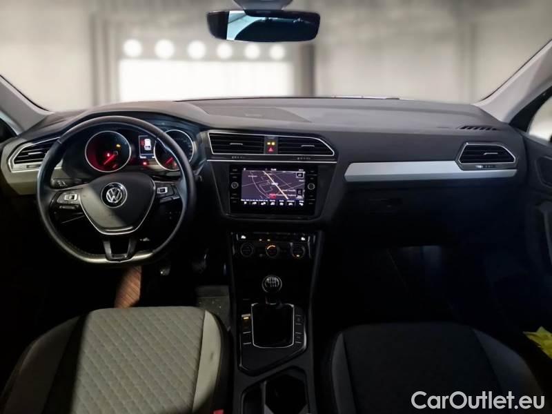 Volkswagen  Tiguan VOLKSWAGEN  / 2016 / 5P / SUV 2.0 TDI SCR 110KW BUSINESS BMT #3