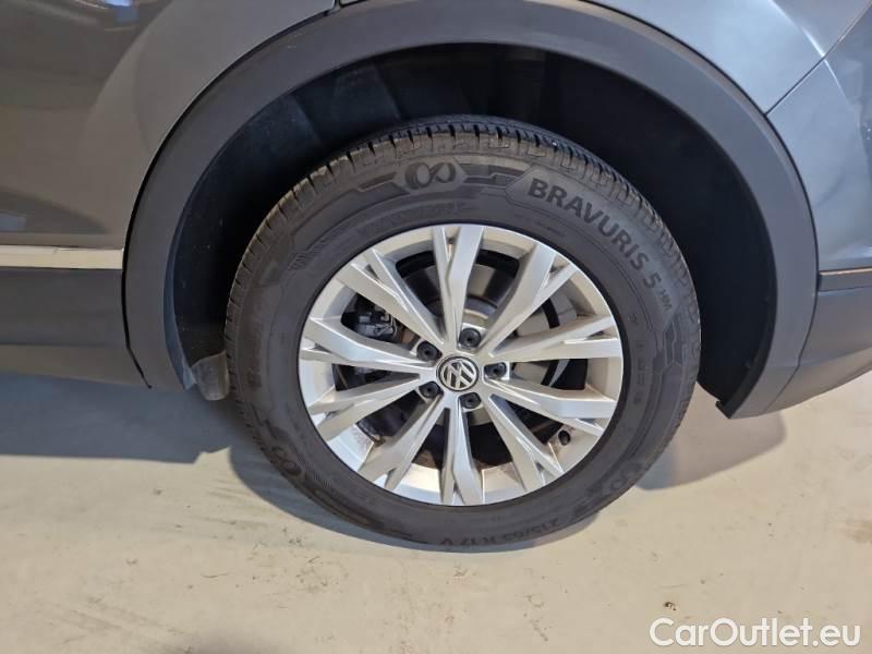 Volkswagen  Tiguan VOLKSWAGEN  / 2016 / 5P / SUV 2.0 TDI SCR 110KW BUSINESS BMT #19