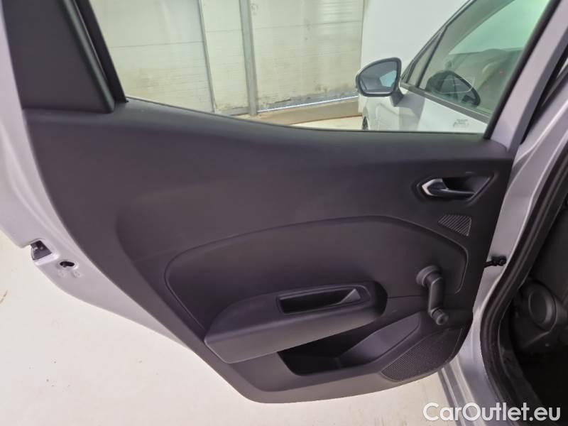 Renault  Clio RENAULT  / 2019 / 5P / BERLINA 1.5 DCI BLUE 74KW BUSINESS #96