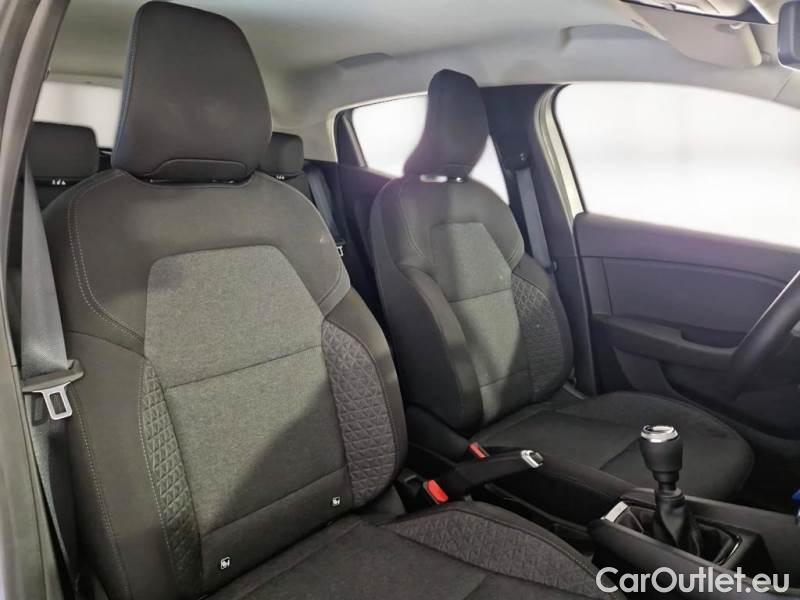 Renault  Clio RENAULT  / 2019 / 5P / BERLINA 1.5 DCI BLUE 74KW BUSINESS #13