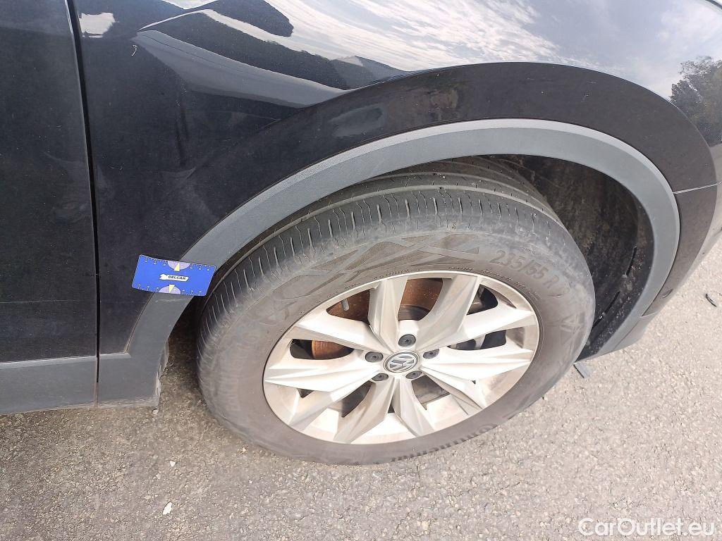 Volkswagen  Tiguan Volkswagen  Allspace 2.0 TDI SCR DSG7 Comfortline 5d !! damaged car mo145 !!  #64