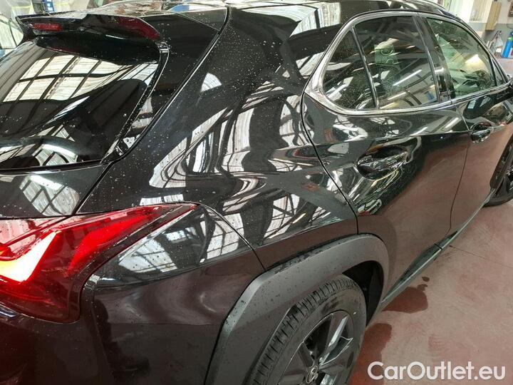 Lexus  UX 2.0 250H 2WD LE AUTO #35