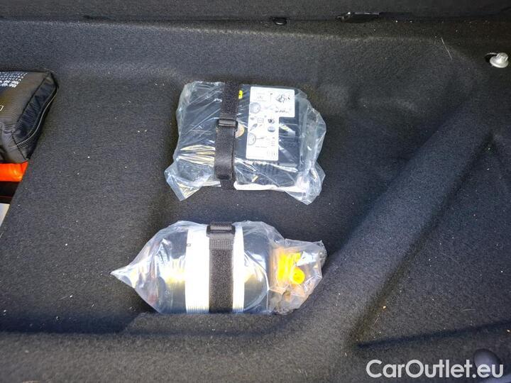 Mercedes  E-Klasse 2.0 E 300 DE AMG LINE AUTO #12