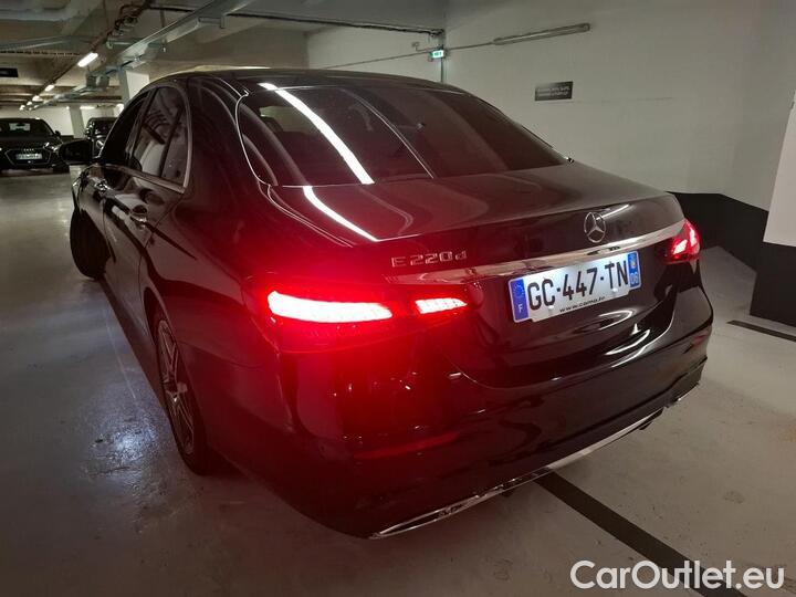 Mercedes  E-Klasse 2.0 E 220 D AMG LINE AUTO #2