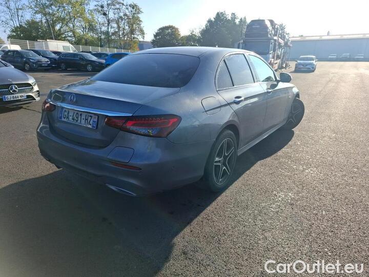 Mercedes  E-Klasse 2.0 E 300 DE AMG LINE AUTO #3