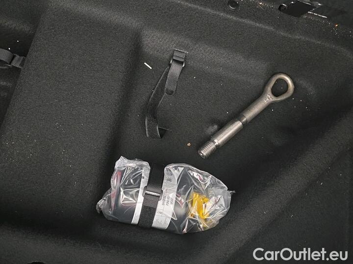 Mercedes  E-Klasse 2.0 E 300 DE AVANTGARDE LINE AUTO #16