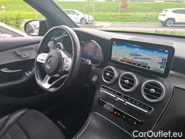 Mercedes  GLC 2.0  300 DE AMG LINE 4MATIC #4