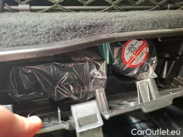 Mercedes  GLC 2.0  300 DE AMG LINE 4MATIC #12