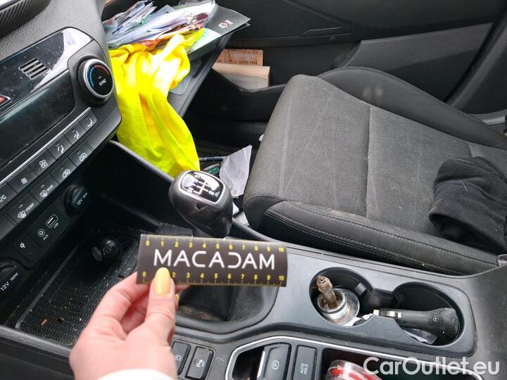 Hyundai  Tucson 1.6 CRDI 115 HYBRID 48V BUSINESS #37