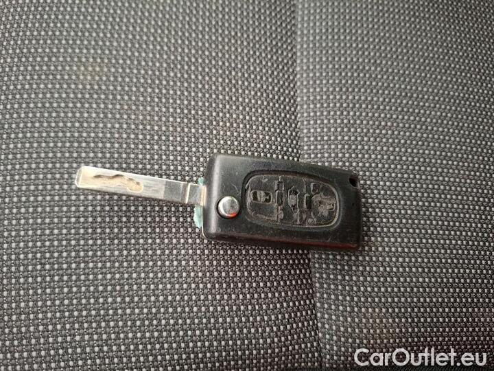 Citroen  Berlingo BLUEHDI 100 BVM CLUB M #6