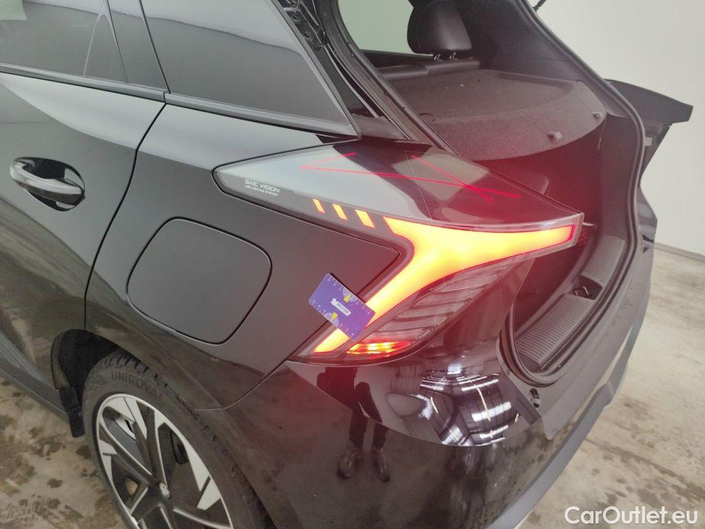 MG  4 MG  6 kWh Luxury 5d #36