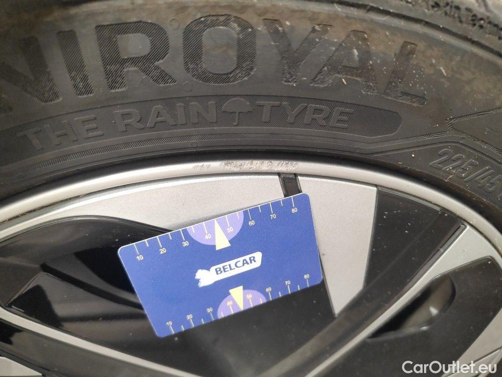 MG  4 MG  6 kWh Luxury 5d #58