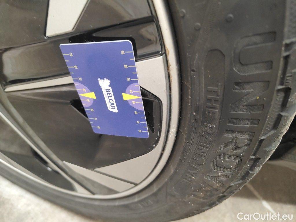 MG  4 MG  6 kWh Luxury 5d #25