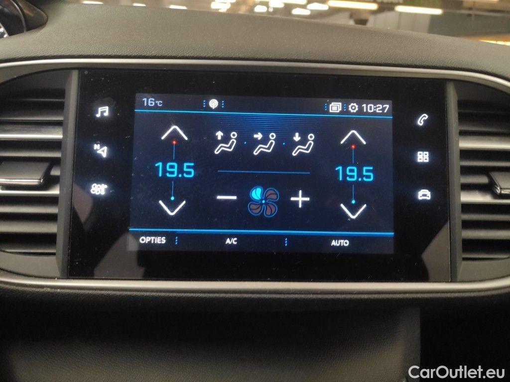 Peugeot  308 Peugeot  SW 1.2 PureTech 110 S&S Active Pack 5d #33