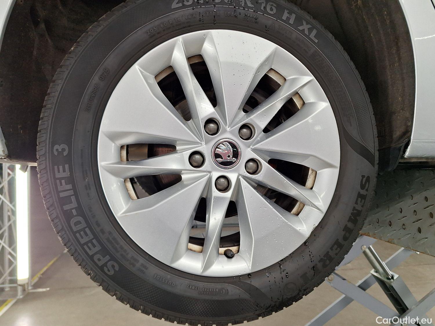  Skoda  Octavia Skoda,  Combi '20, Skoda  Combi 2.0 CRTDI 85kW DSG7 Clever 5d #9