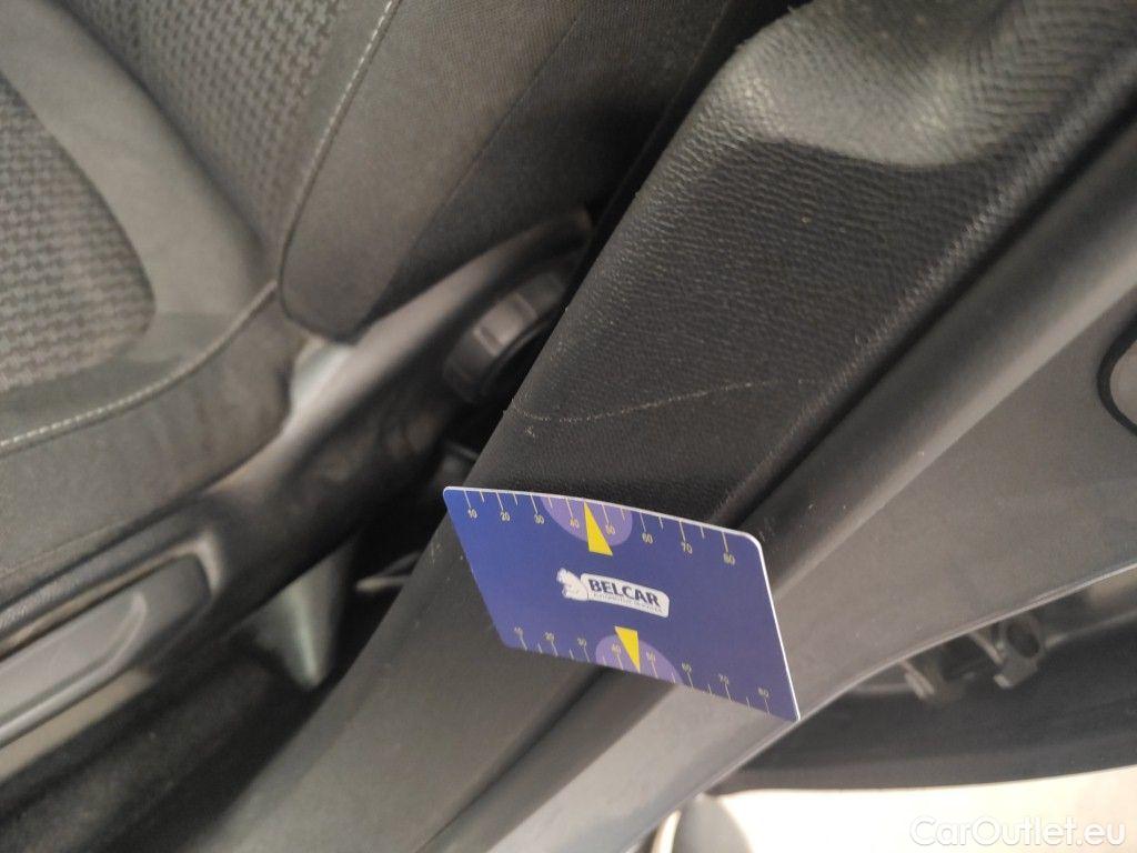 Peugeot  308 Peugeot  SW 1.2 PureTech 110 S&S Active Pack 5d #62