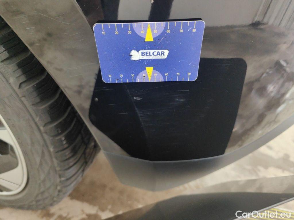 MG  4 MG  6 kWh Luxury 5d #40