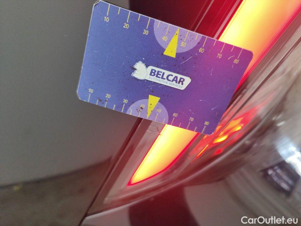 MG  4 MG  6 kWh Luxury 5d #37