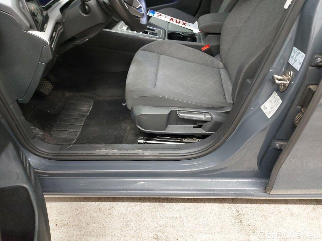 Volkswagen  Golf  Volkswagen Variant VIII 2.0 TDI 85kW DSG Life 5d #20