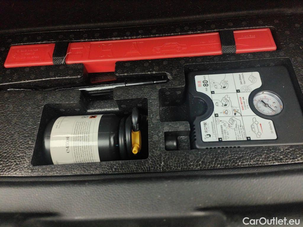 MG  4 MG  6 kWh Luxury 5d #15