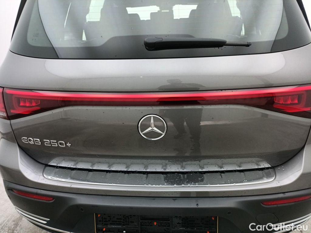 Mercedes  EQB Mercedes-Benz   250+ Business Line 5d 7 places  #30