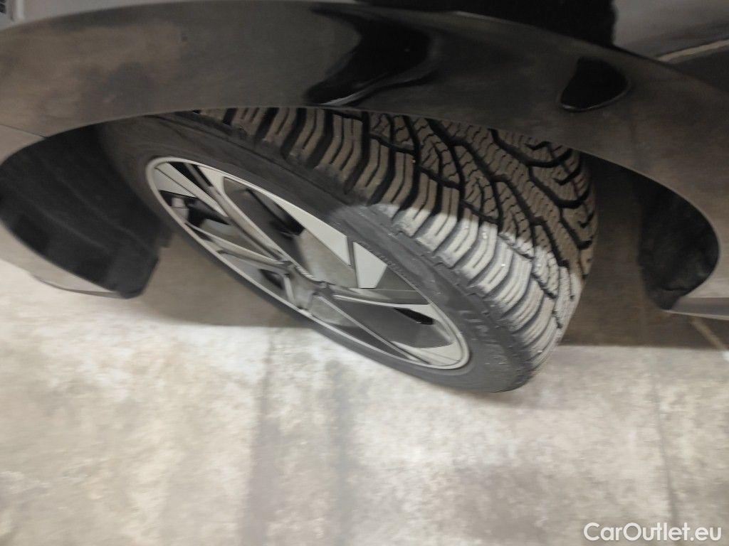 MG  4 MG  6 kWh Luxury 5d #16