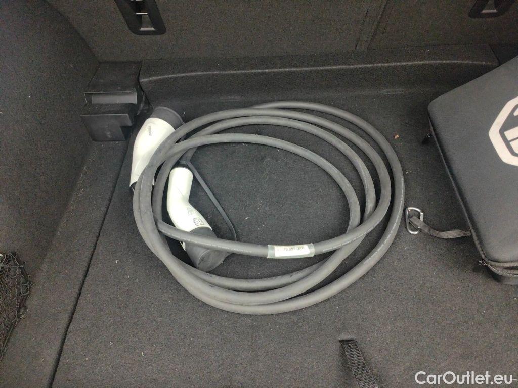 MG  4 MG  6 kWh Luxury 5d #16