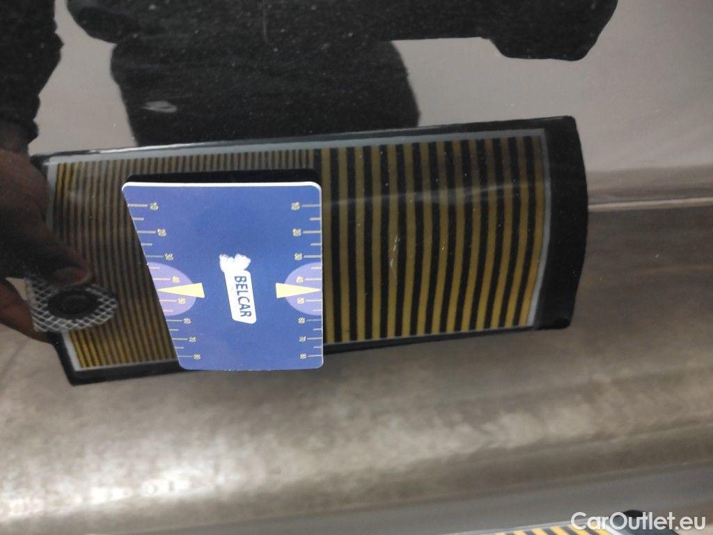 MG  4 MG  6 kWh Luxury 5d #40