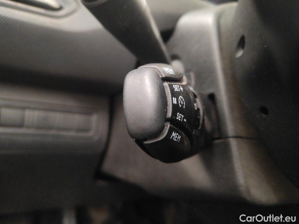 Peugeot  308 Peugeot  SW 1.2 PureTech 110 S&S Active Pack 5d #34