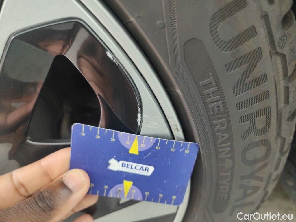 MG  4 MG  6 kWh Luxury 5d #24