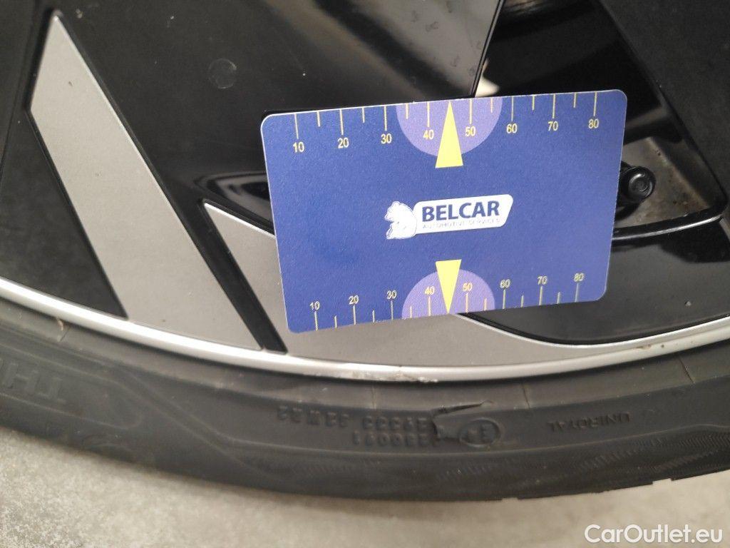 MG  4 MG  6 kWh Luxury 5d #59