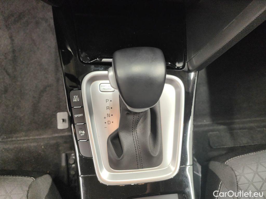 KIA  Cee'd KIA  Sportswagon Business Line 1.6 GDi PHEV DCT 5d #34