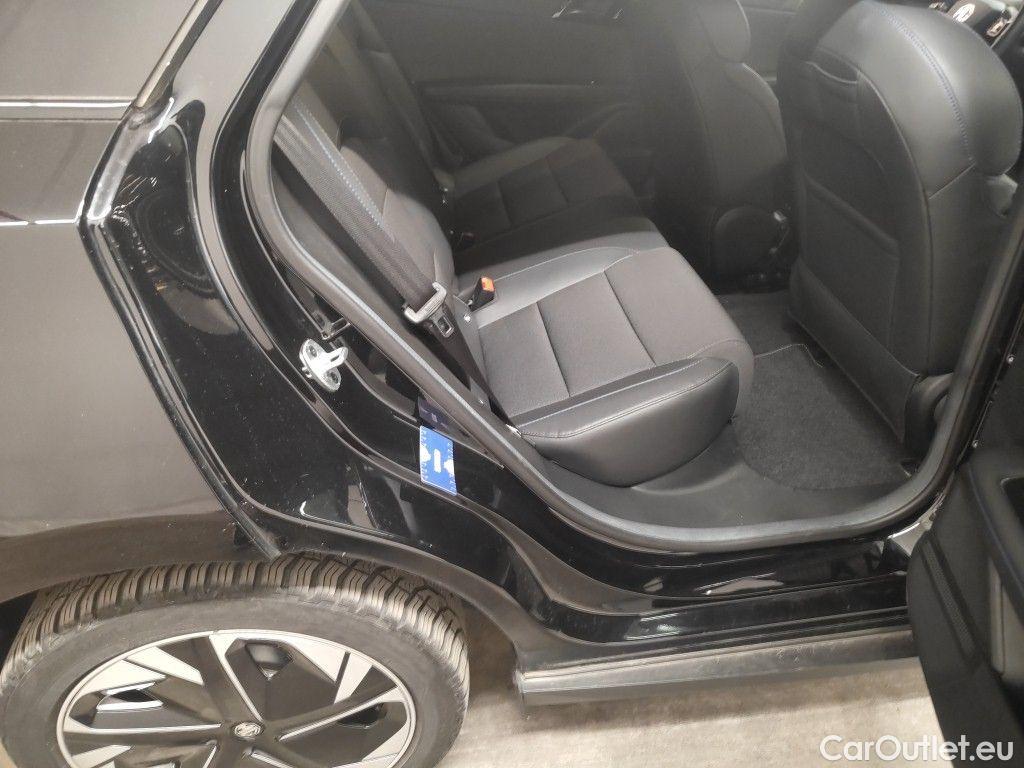 MG  4 MG  6 kWh Luxury 5d #47