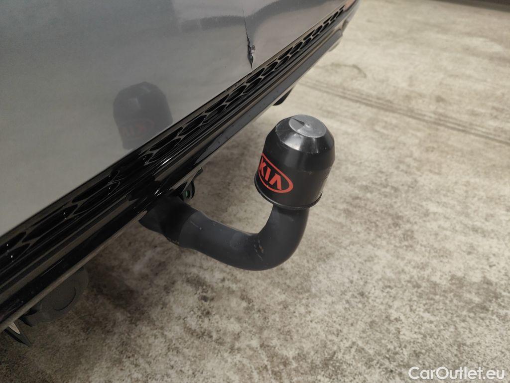 KIA  Cee'd KIA  Sportswagon Business Line 1.6 GDi PHEV DCT 5d #17