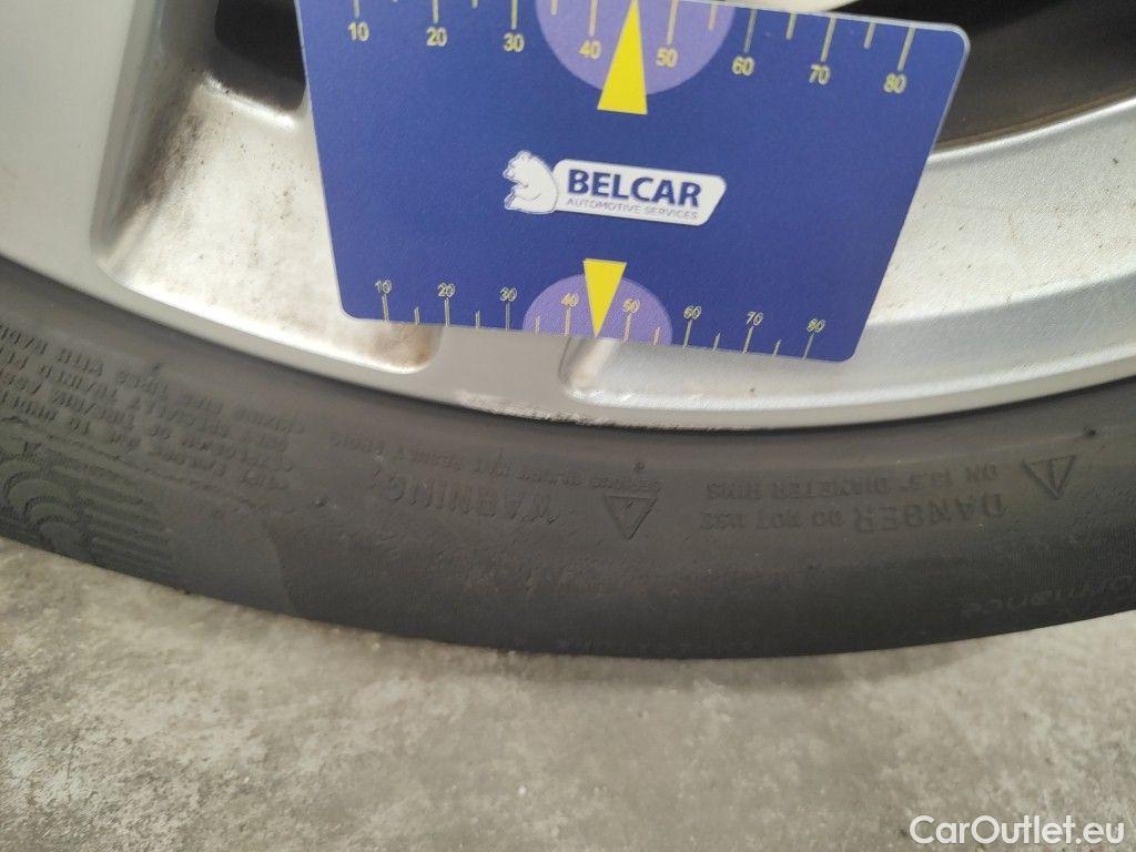 Peugeot  308 Peugeot  SW 1.2 PureTech 110 S&S Active Pack 5d #26