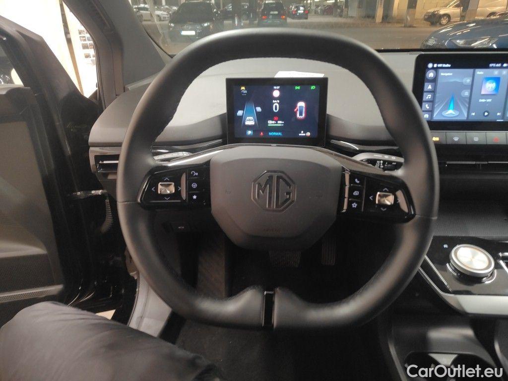 MG  4 MG  6 kWh Luxury 5d #28