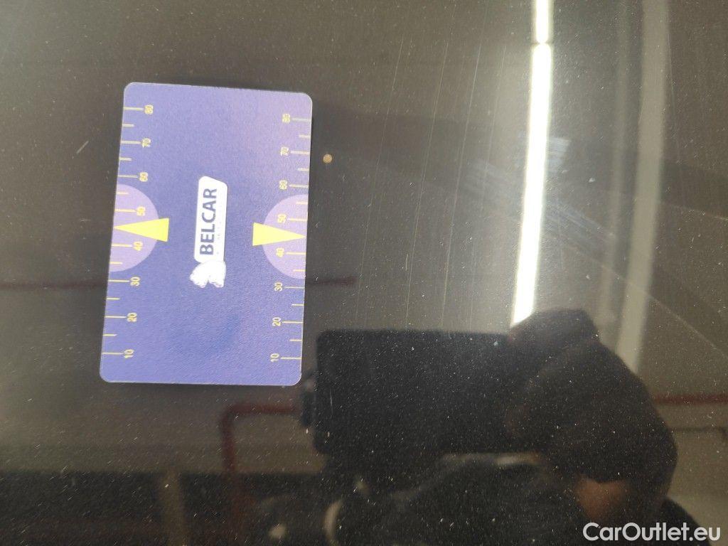 MG  4 MG  6 kWh Luxury 5d #36