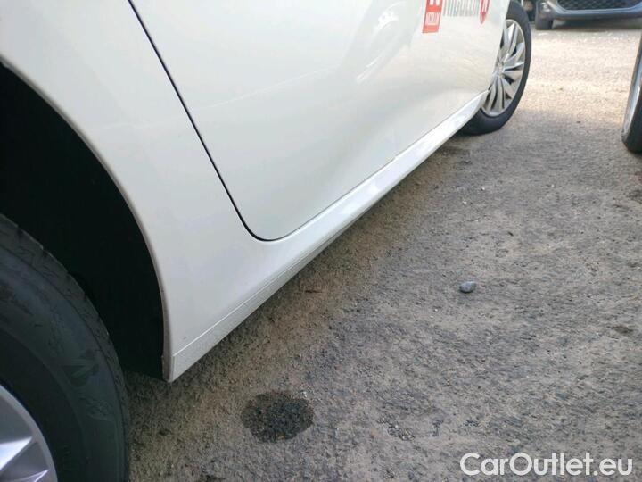 Peugeot  208 1.5 BLUEHDI 100 S&S PREMIUM #17