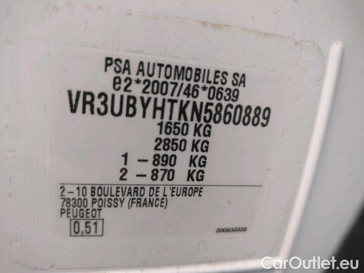 Peugeot  208 1.5 BLUEHDI 100 S&S PREMIUM #8